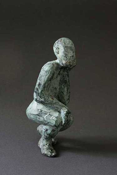 2009 crouching man (Bronze)